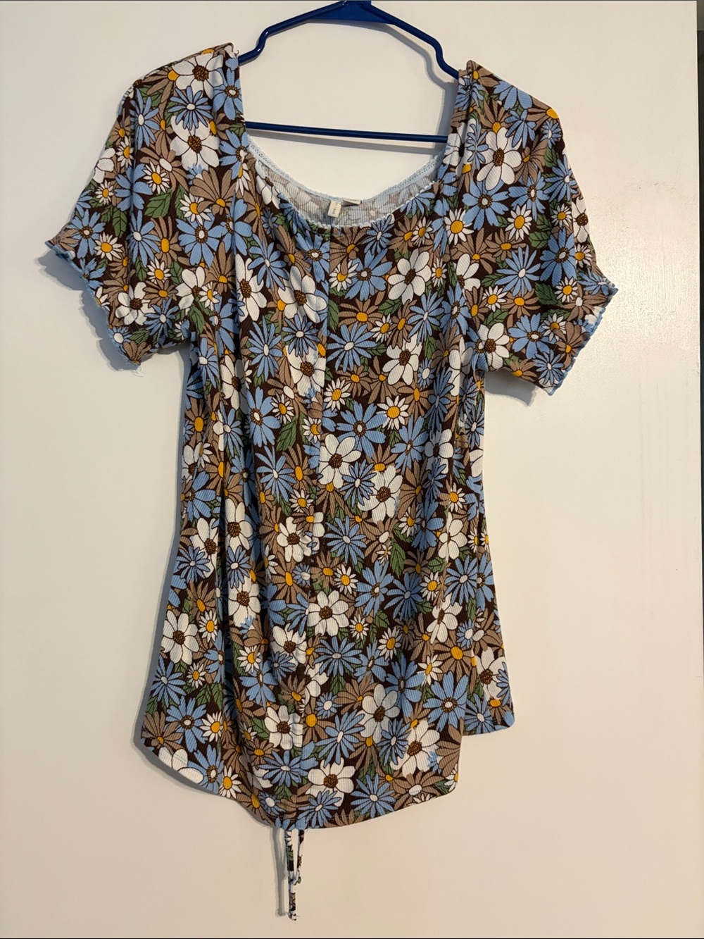 Cato Floral Scoop Neck Top in Blue, White, Brown and Green